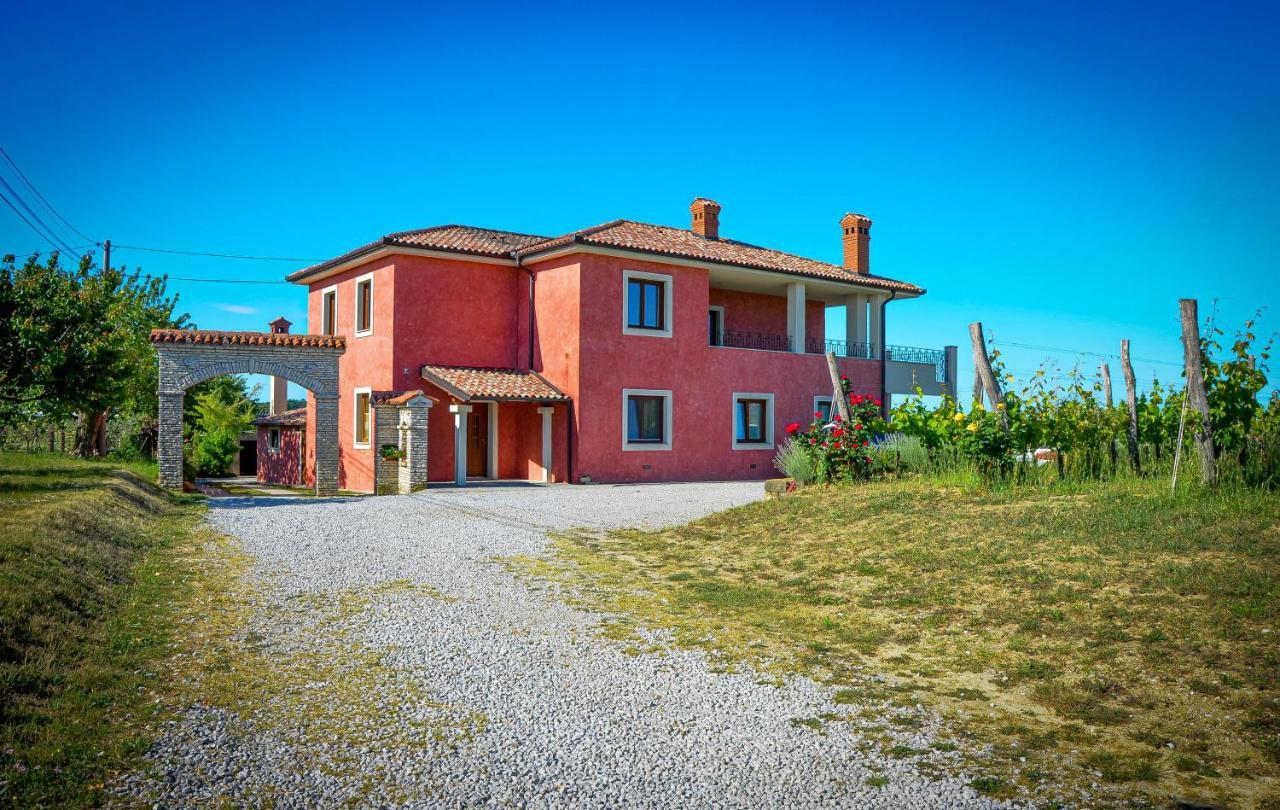 Wine & Apartment Vinales Koper Ngoại thất bức ảnh