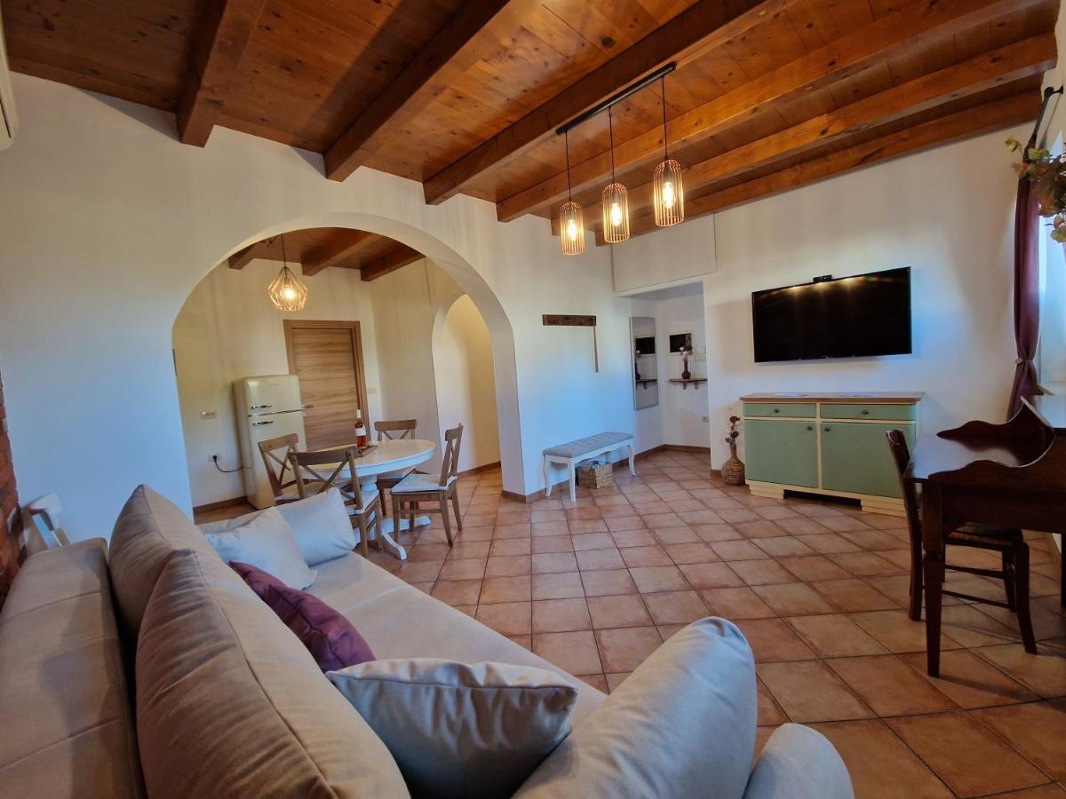 Wine & Apartment Vinales Koper Ngoại thất bức ảnh